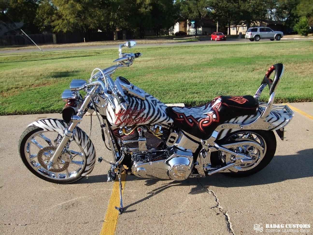 Harley-Davidson Softail Tribal Seat with Matching Backrest and Tool Bag